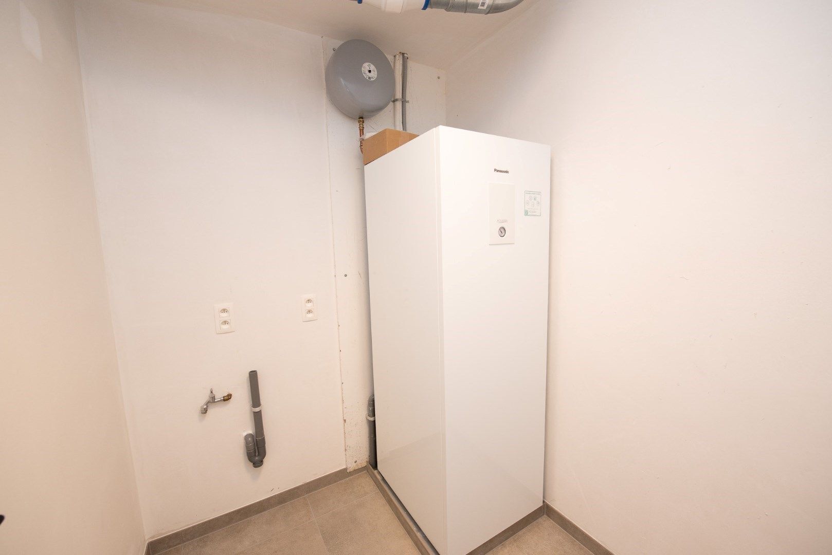 Kwalitatief afgewerkt nieuwbouwappartement TE HUUR in het hartje van Sint-Eloois-vijve!! foto 12