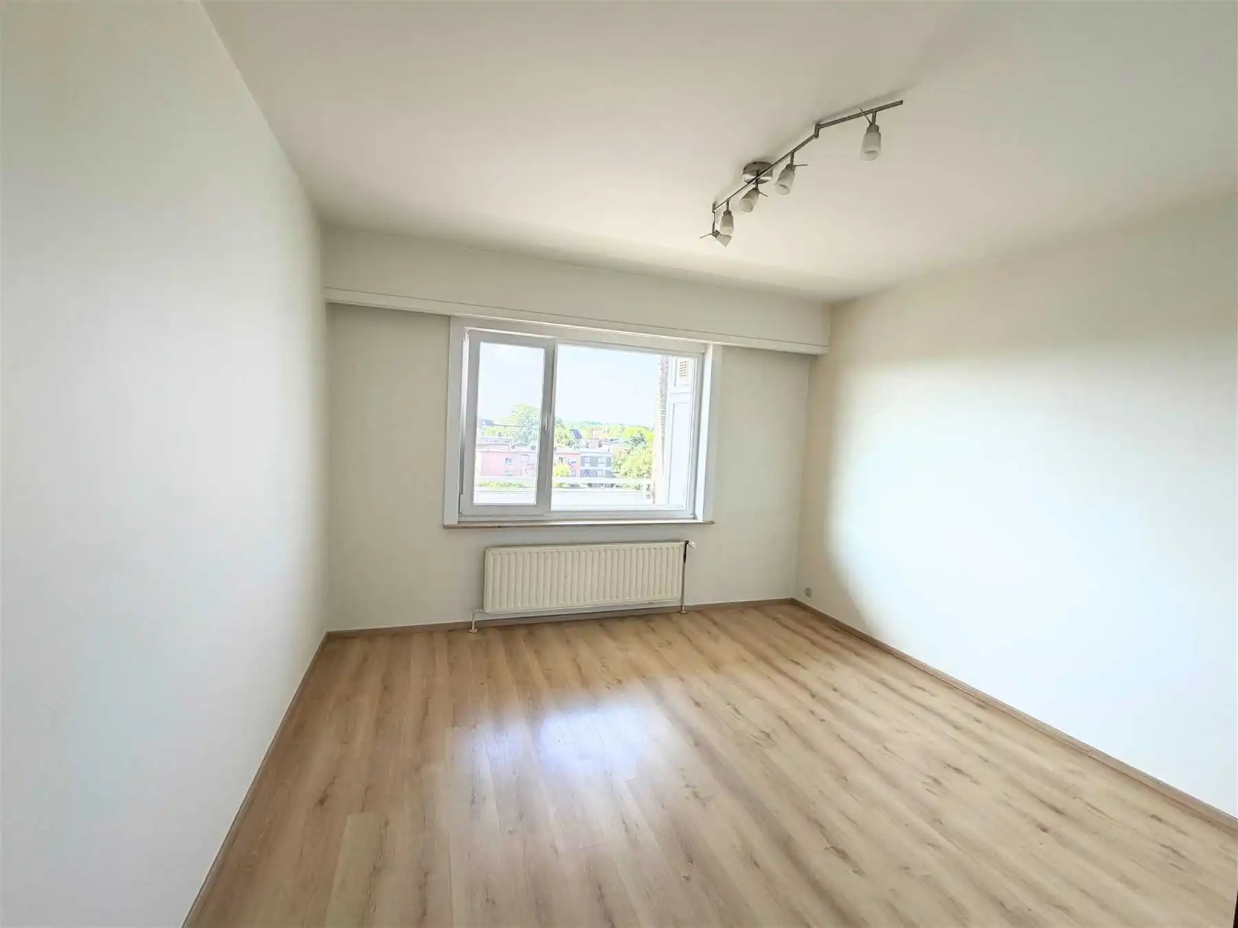 Gerenoveerd energiezuinig appartement met 2 slk's in Edegem foto 9