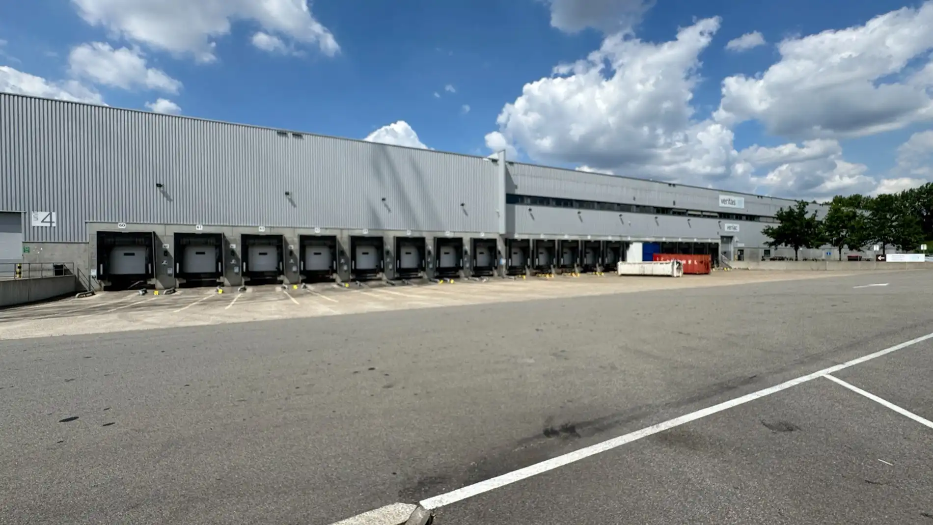 Loods met kantoren te huur in Kersdonk Logistics Centre Willebroek foto 16