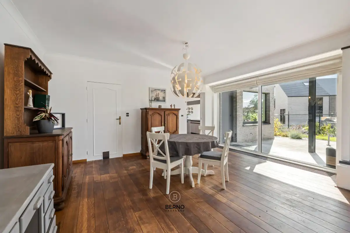 Karaktervolle woning met 5 slaapkamers foto 4