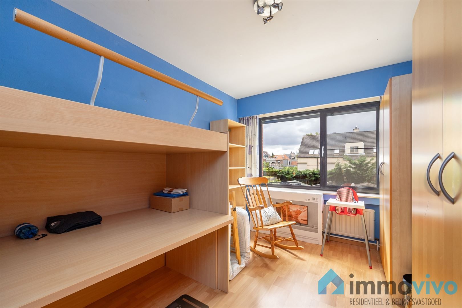 Instapklare woning met vijf slaapkamers en garage foto 10