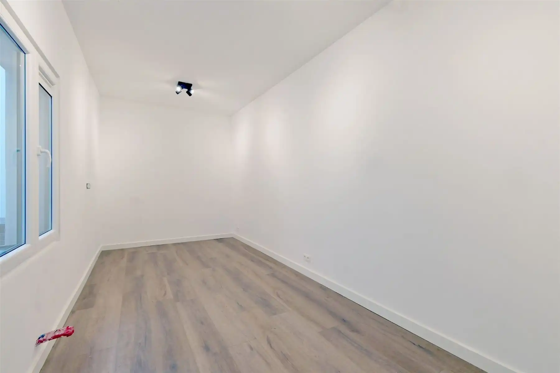 Gerenoveerde woning met 3 slaapkamers te Berchem! foto 15