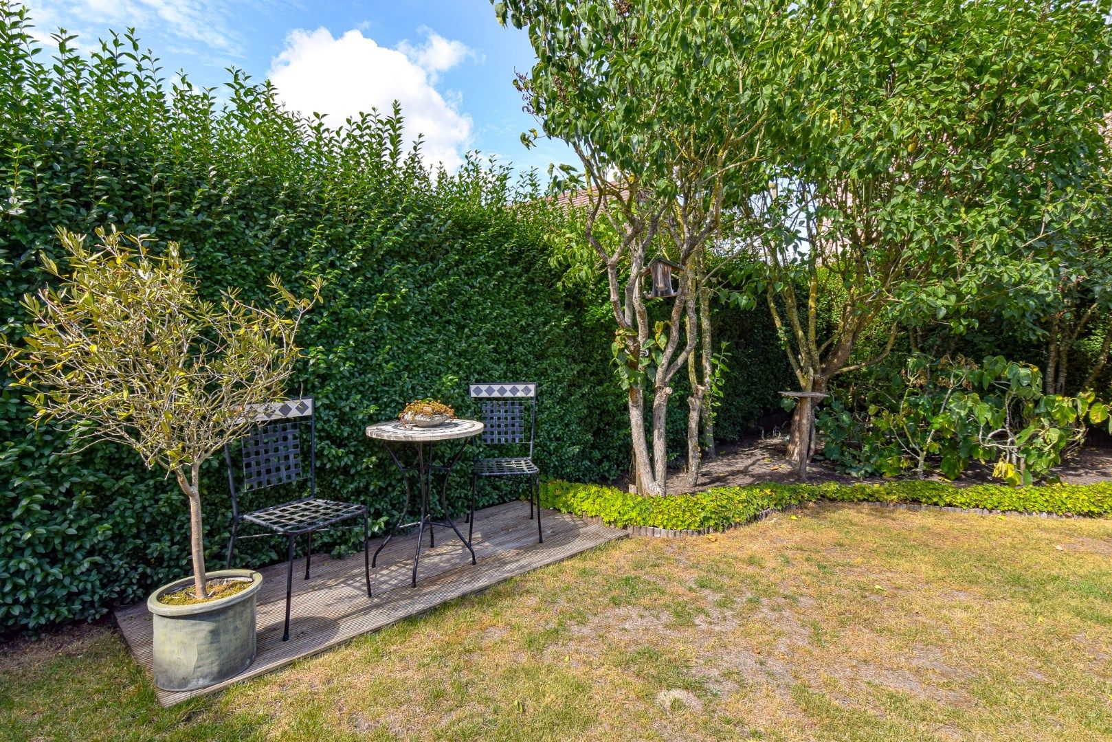 Ruime gezinswoning met 4 slaapkamers, tuin en garage foto 15