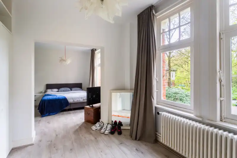 Unieke karaktervolle villa met parktuin, zwembad en een zee van ruimte,luxe alom! foto 33