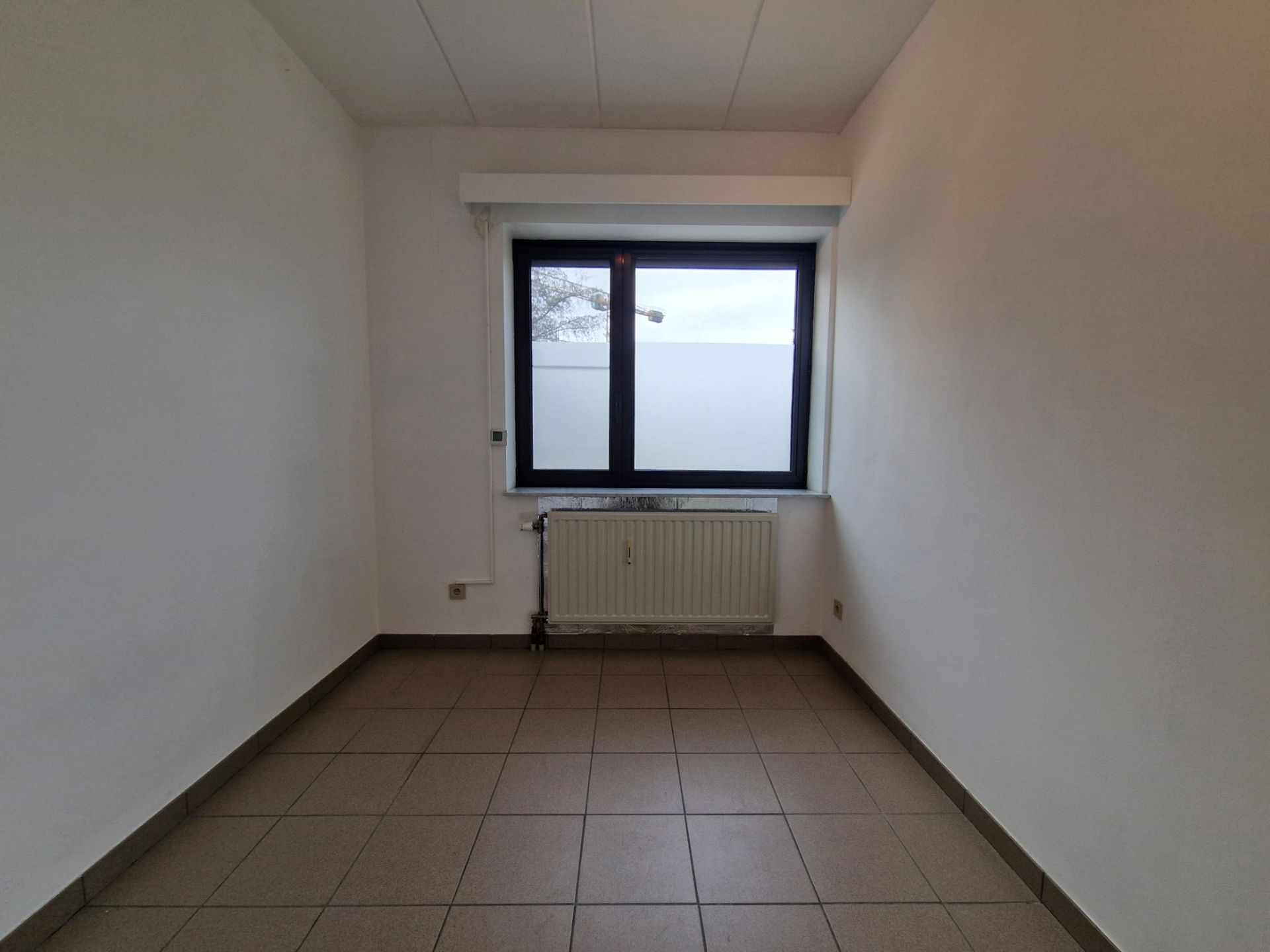 Instapklaar appartement met 2 slaapkamers, berging & parking foto 11