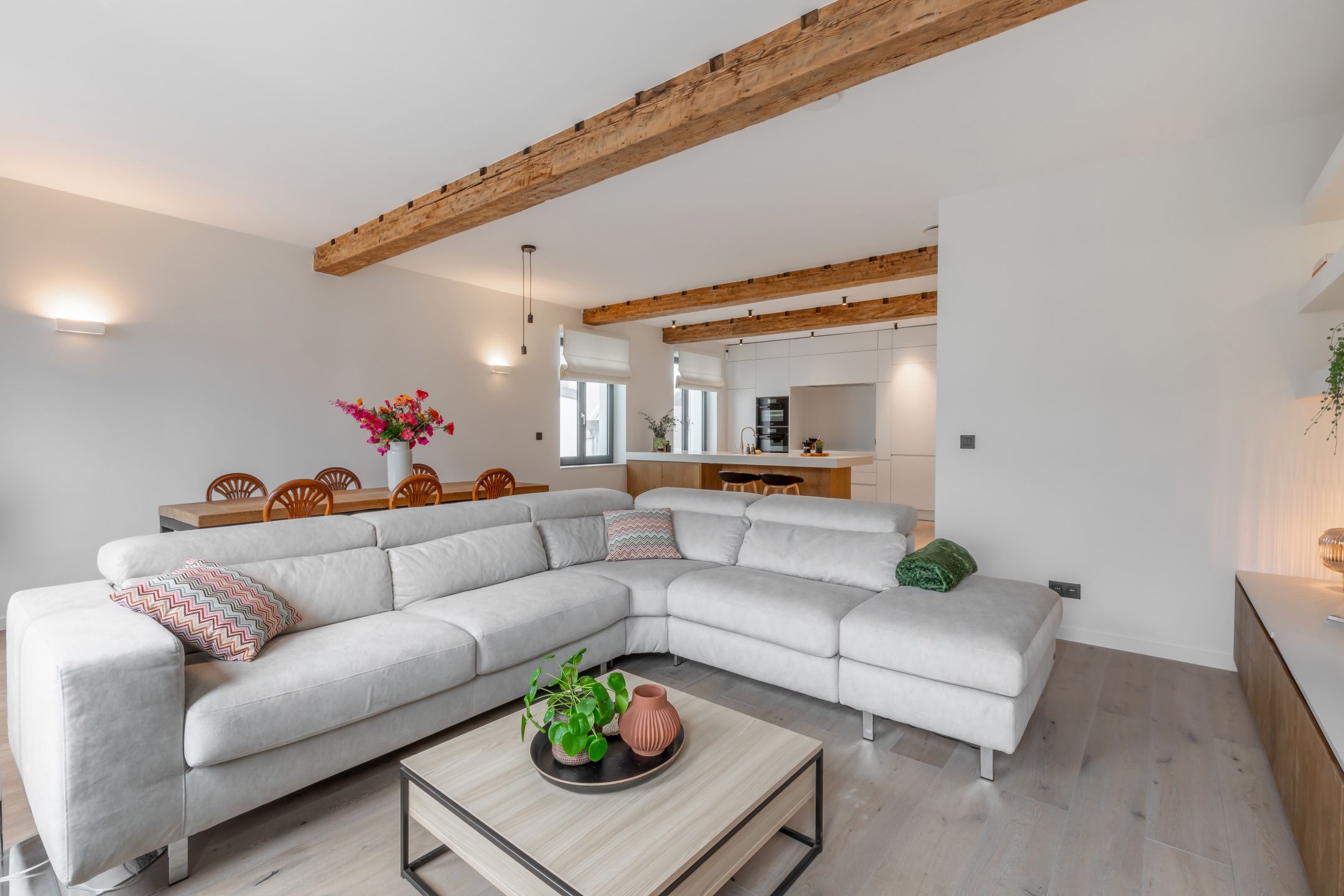 Penthouse met zeer ruim terras( 30m²), privé lift en spa foto 6
