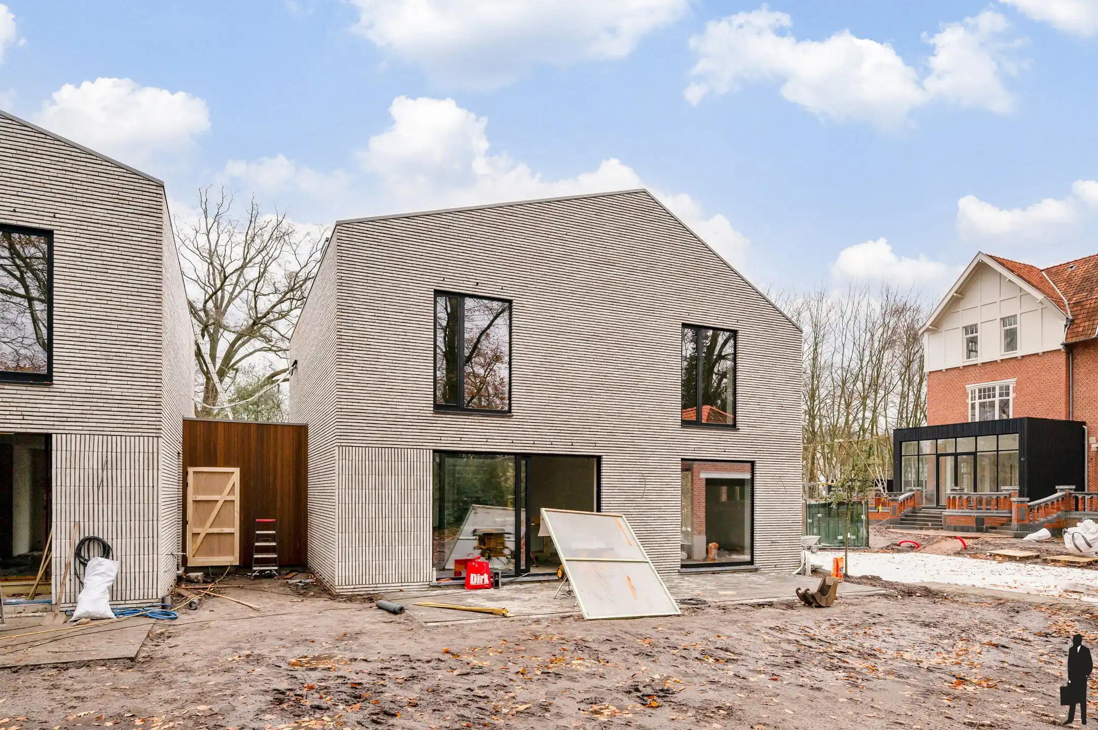 Een vrijstaande nieuwbouwwoning op ca. 538 m² grond foto {{pictureIndex}}