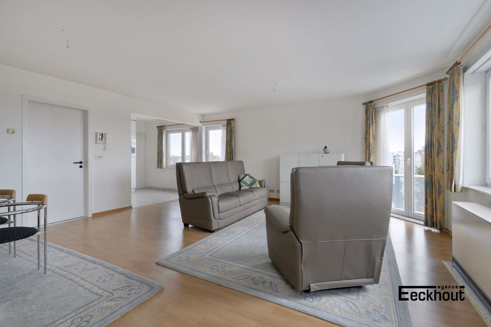 Verzorgd 3-slaapkamerappartement met prachtig zonneterras van 90m2 ! foto 5