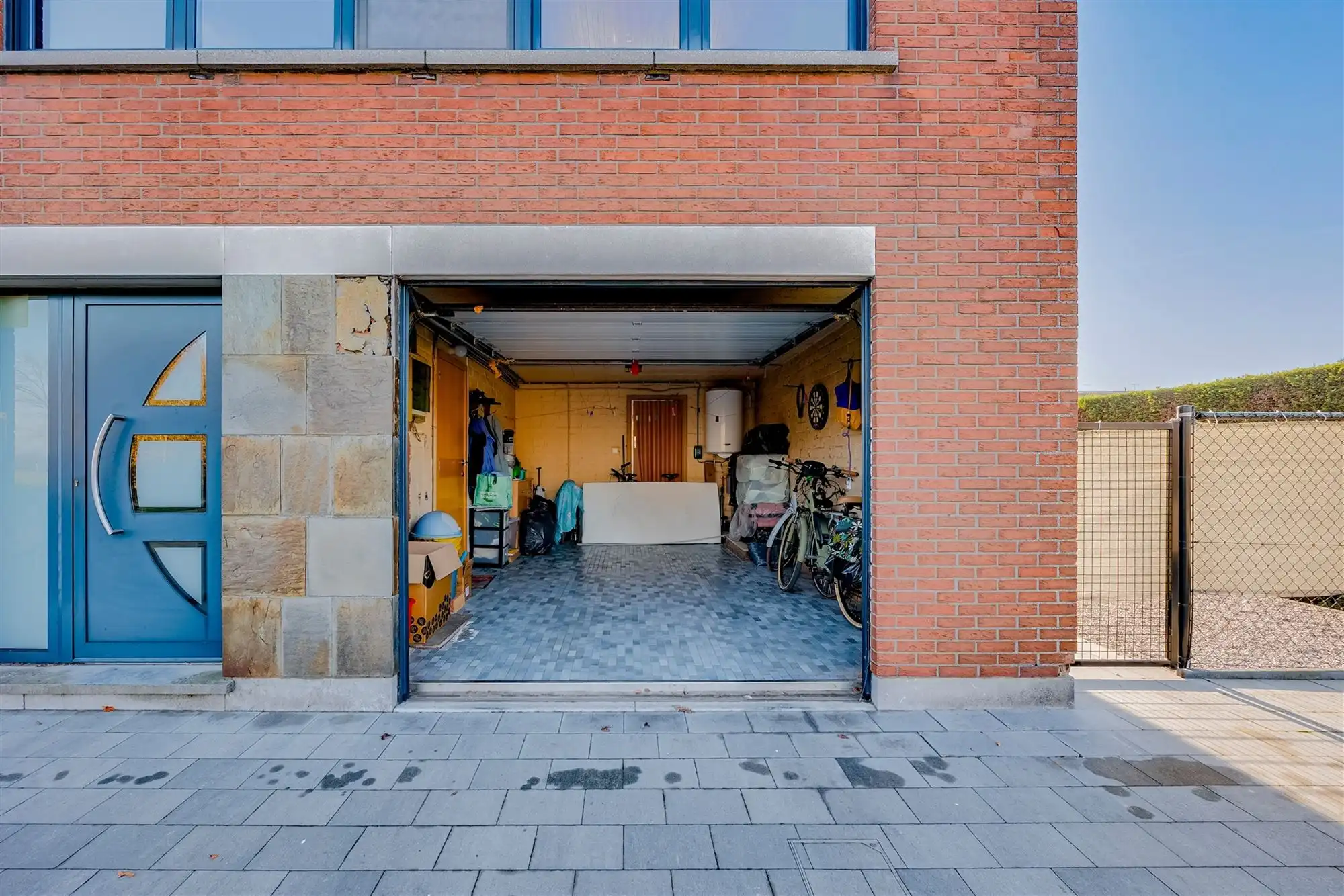 Ruime HOB met 3 slaapkamers, garage en Z-tuin. foto 4