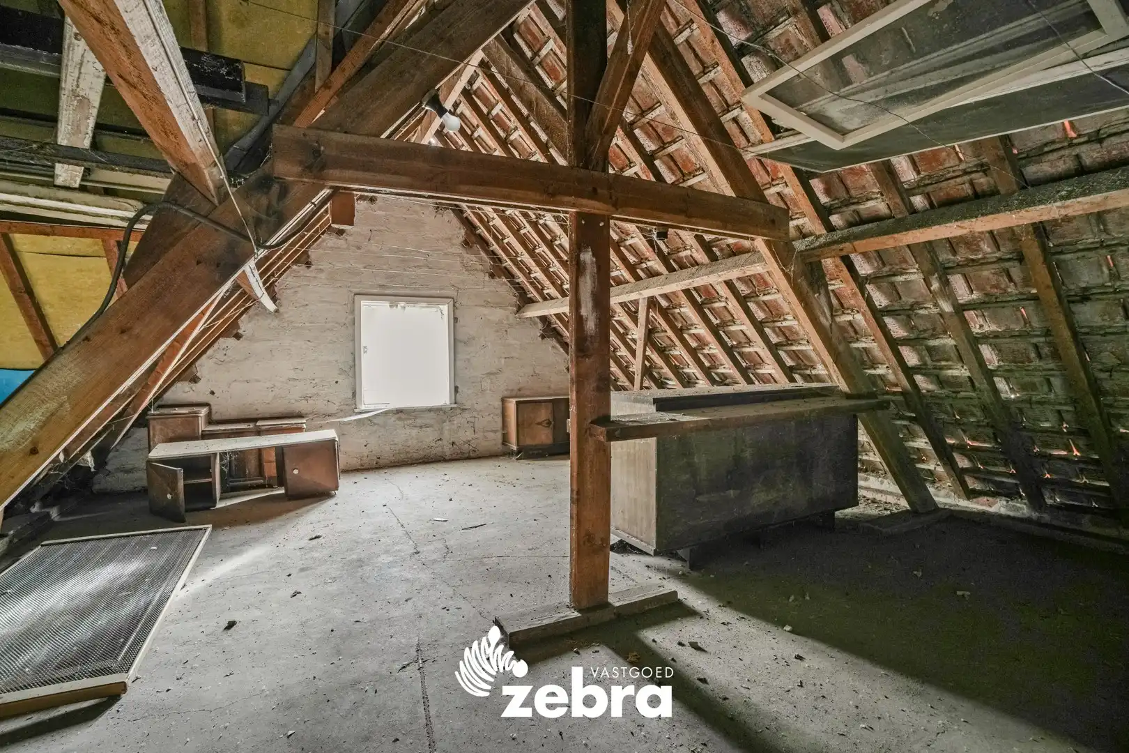 Statige woning met 4 slaapkamers en veel potentieel te centrum Tielt! foto 21