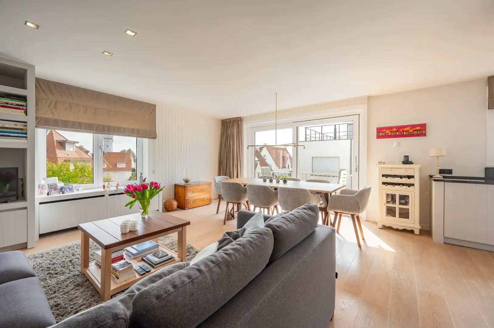 Ruim en comfortabel 3-slaapkamerappartement, gelegen op een uitzonderlijk rustige locatie in Duinbergen foto 4