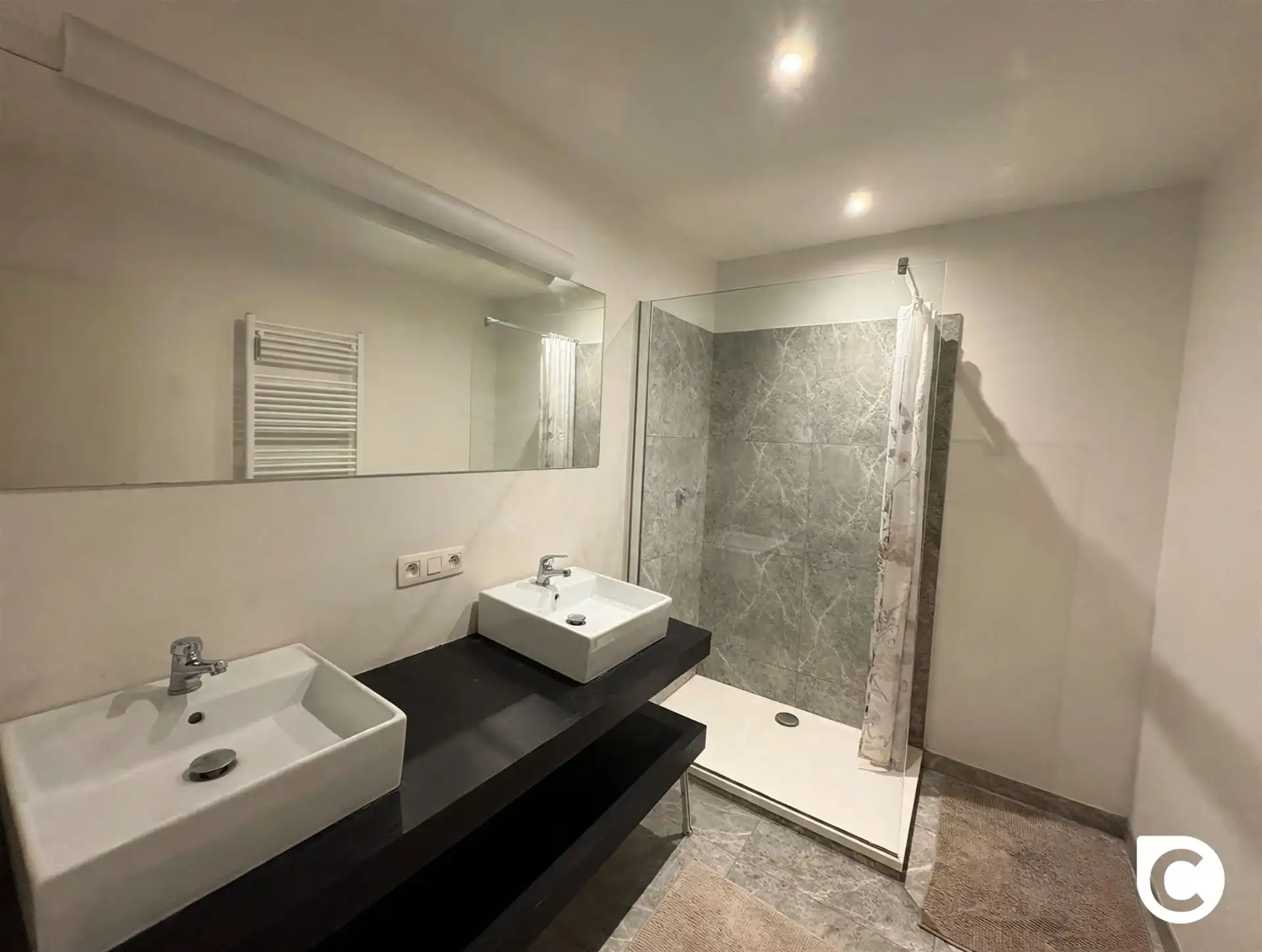 Gerenoveerd 2slpk- Appartement met kelder foto 8