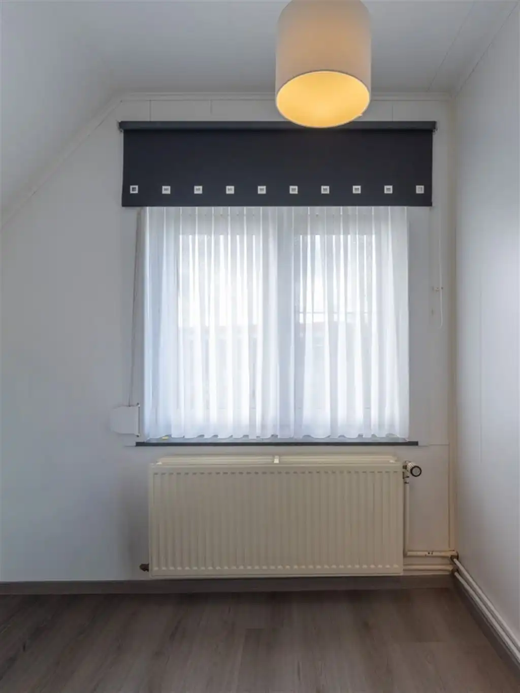 Verzorgde vrijstaande woning, grotendeels gerenoveerd foto 37