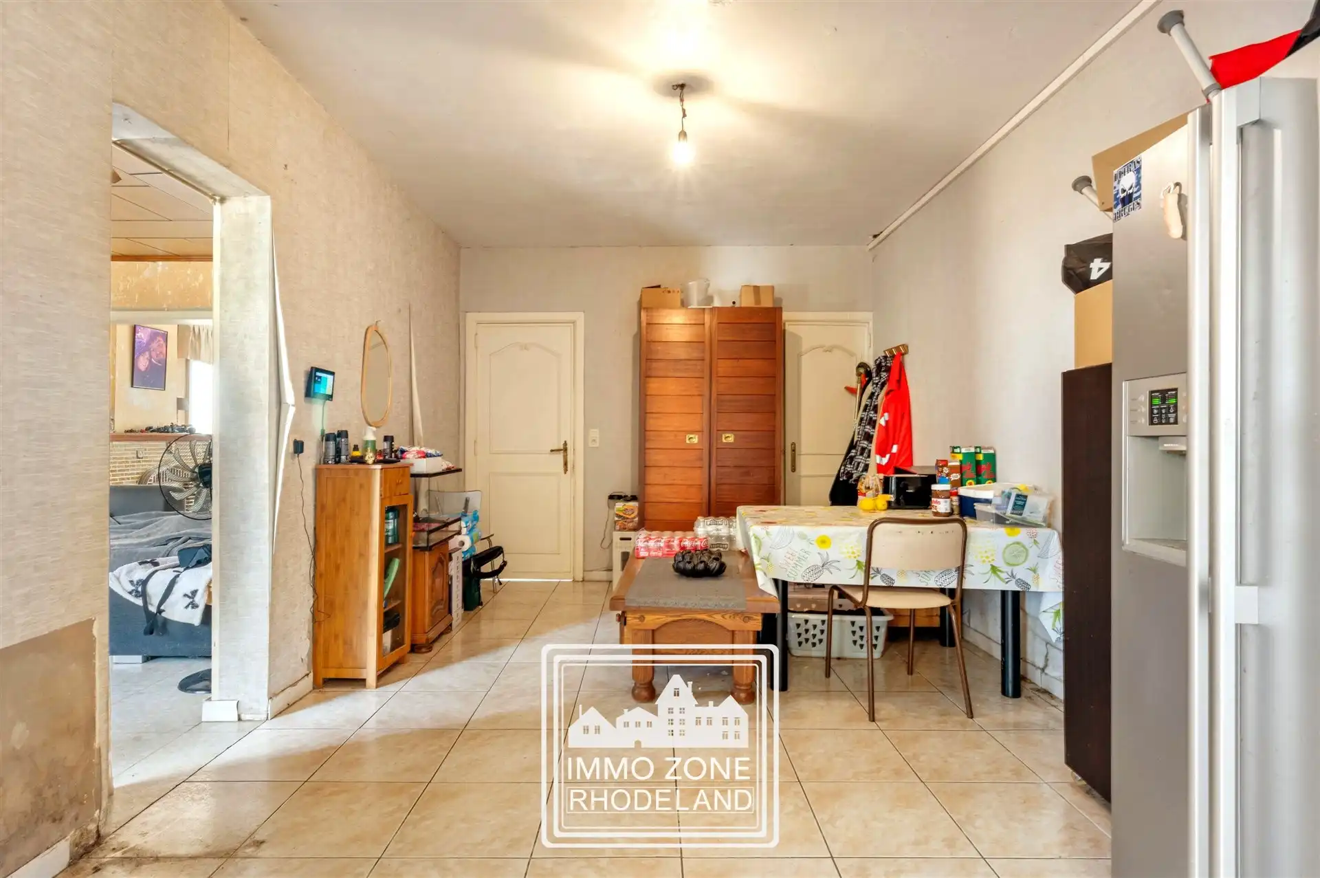 Gunstig gelegen te renoveren woning met veel potentieel foto 8