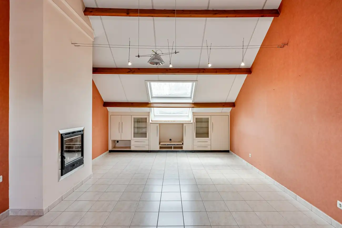 Ruime en degelijke open woning met inpandige garage en gezellige zuidwest georiënteerde tuin op een rustige locatie nabij het centrum van Lochristi! foto 19