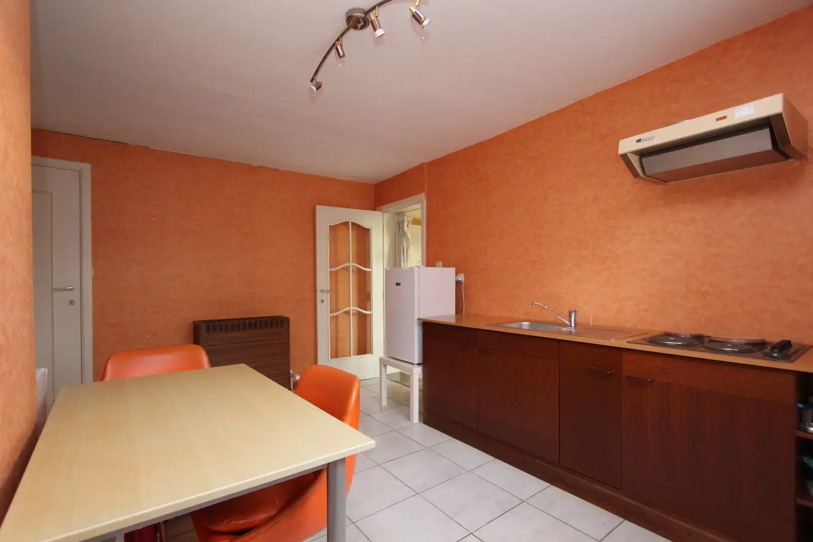 Ruime woning met garage en binnenkoer - centrum Tongeren foto 9