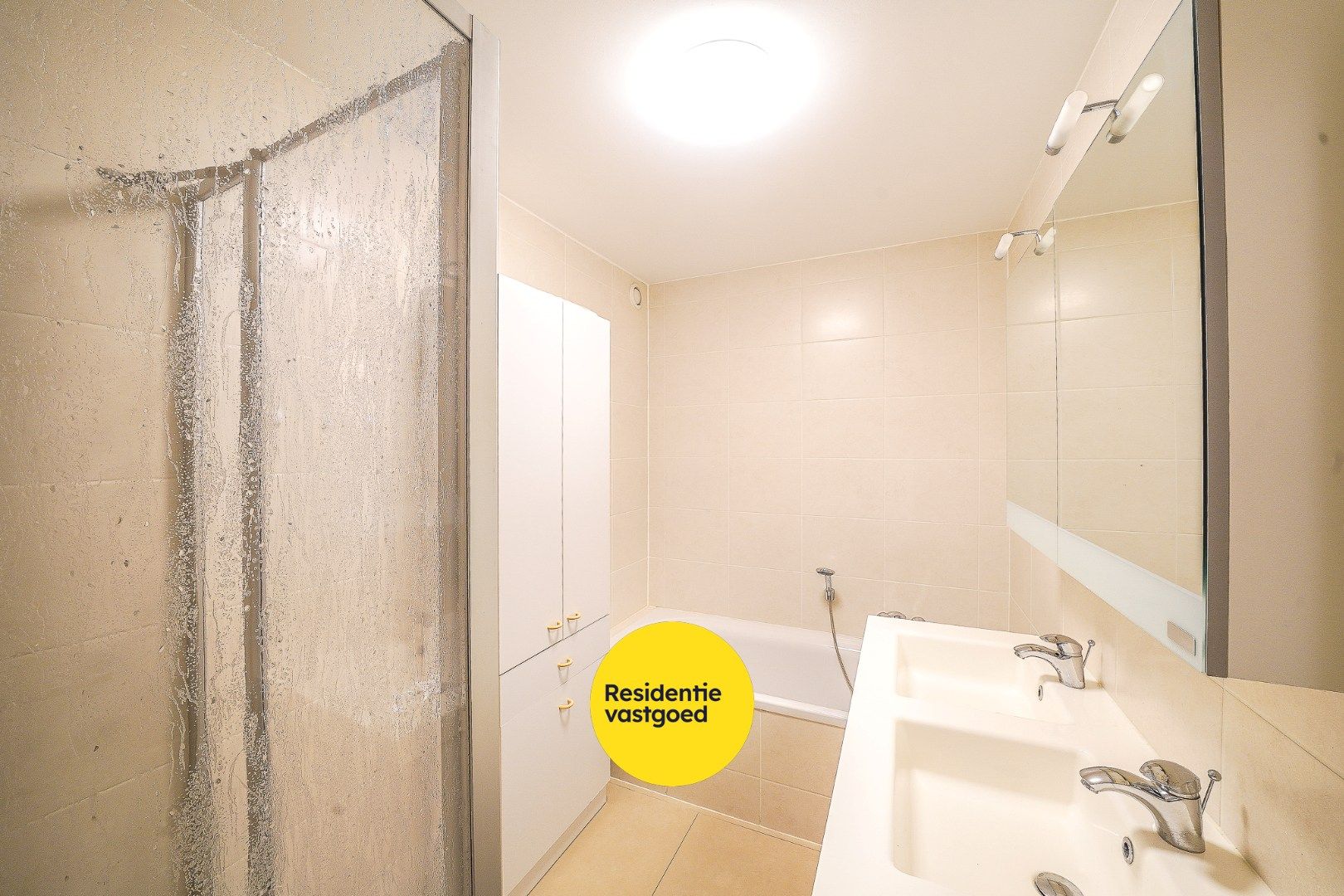 Instapklaar appartement met 2 terrassen te Mariakerke foto 10