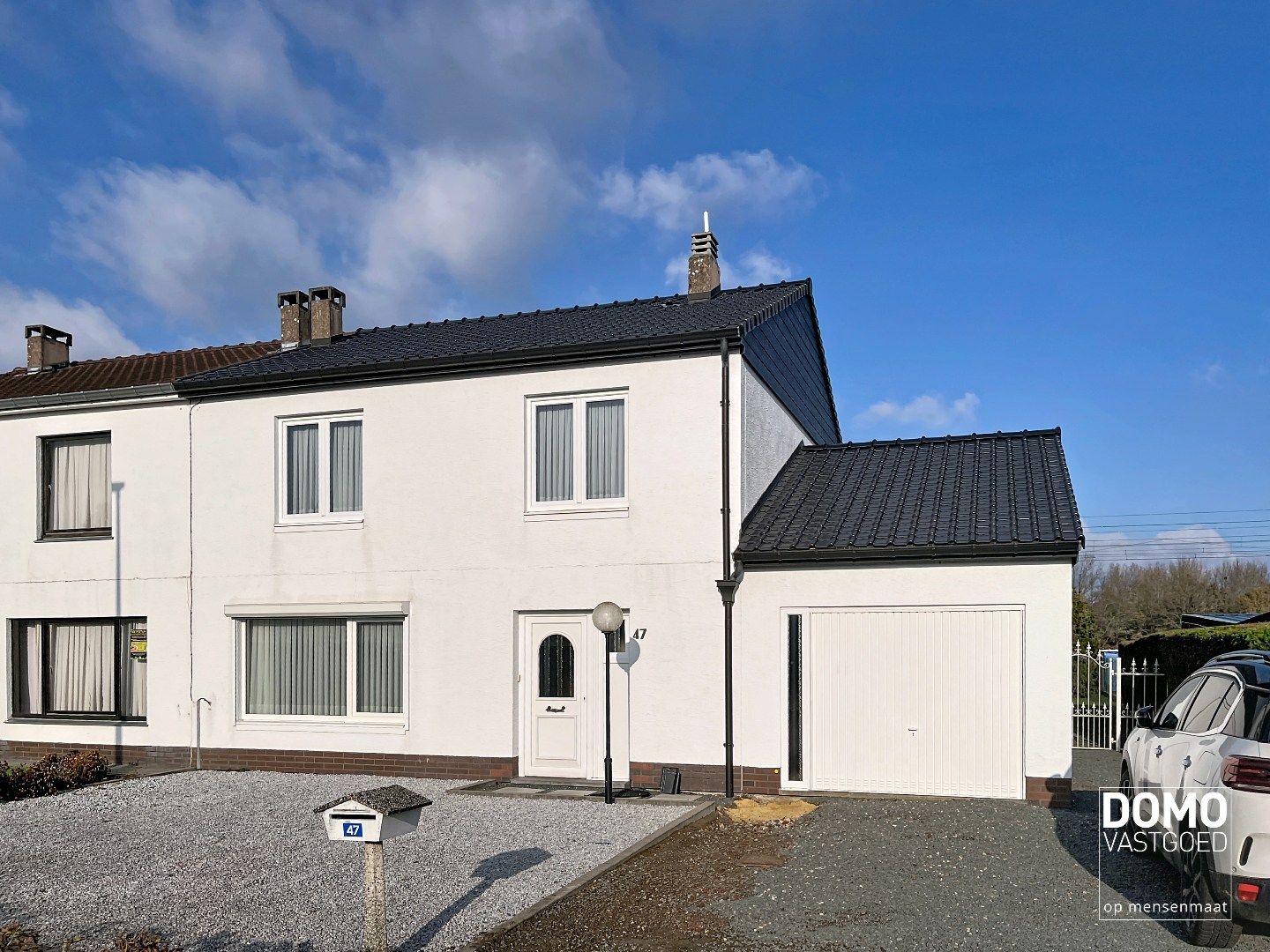 Ruime halfopen bebouwing te huur in Bilzen-Hoeselt - 122m² - EPC: C foto {{pictureIndex}}