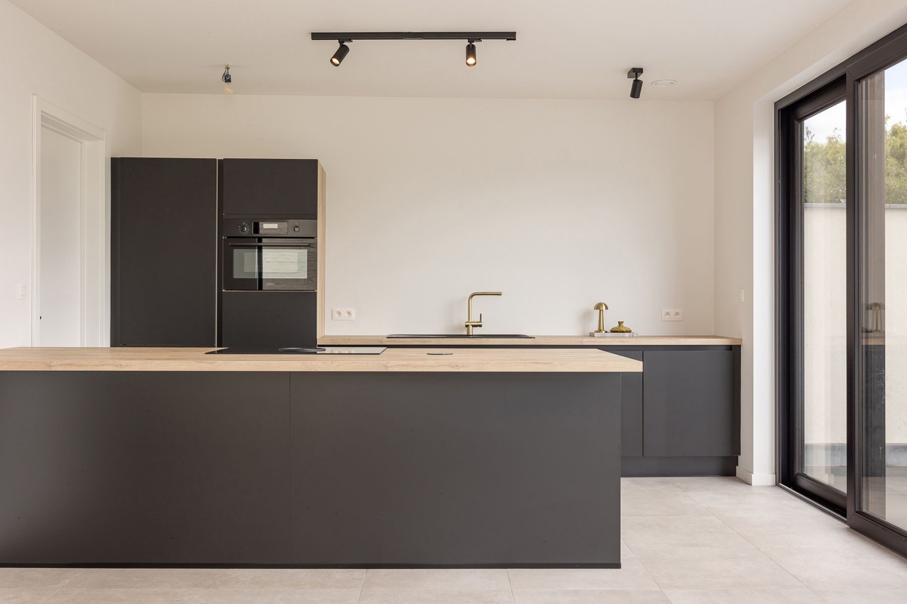 Prachtige, energiezuinige woning met poolhouse! foto 7