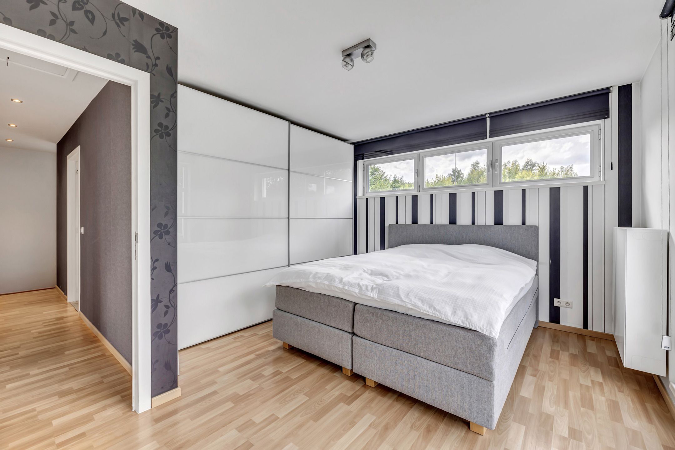 Exclusief gerenoveerde villa te koop in Idegem  foto 15
