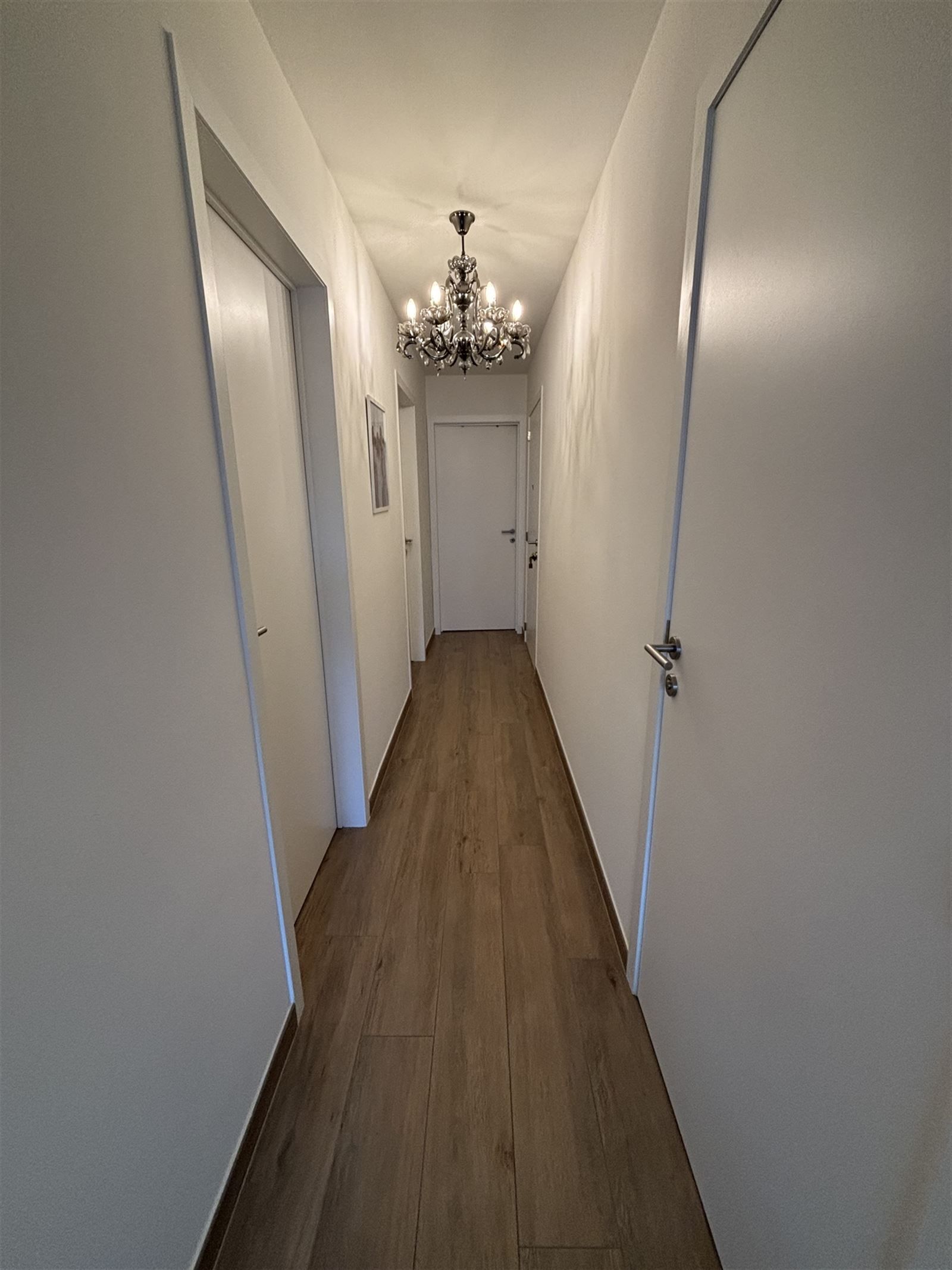 Gelijkvloers appartement met 2 slaapkamers en tuin foto 8