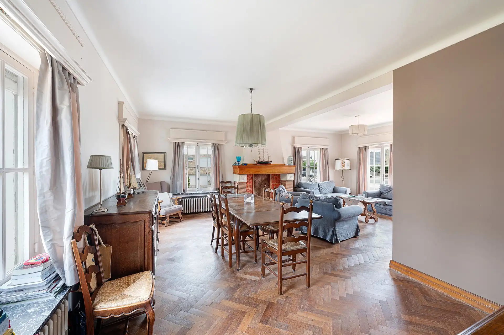 Majestueuze villa op toplocatie en 919m² grond, op slechts 150 meter van het strand foto 11