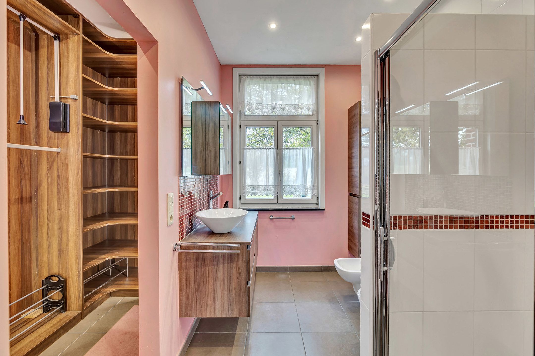 Fantastisch gerenoveerde hoeve met binnenzwembad foto 19