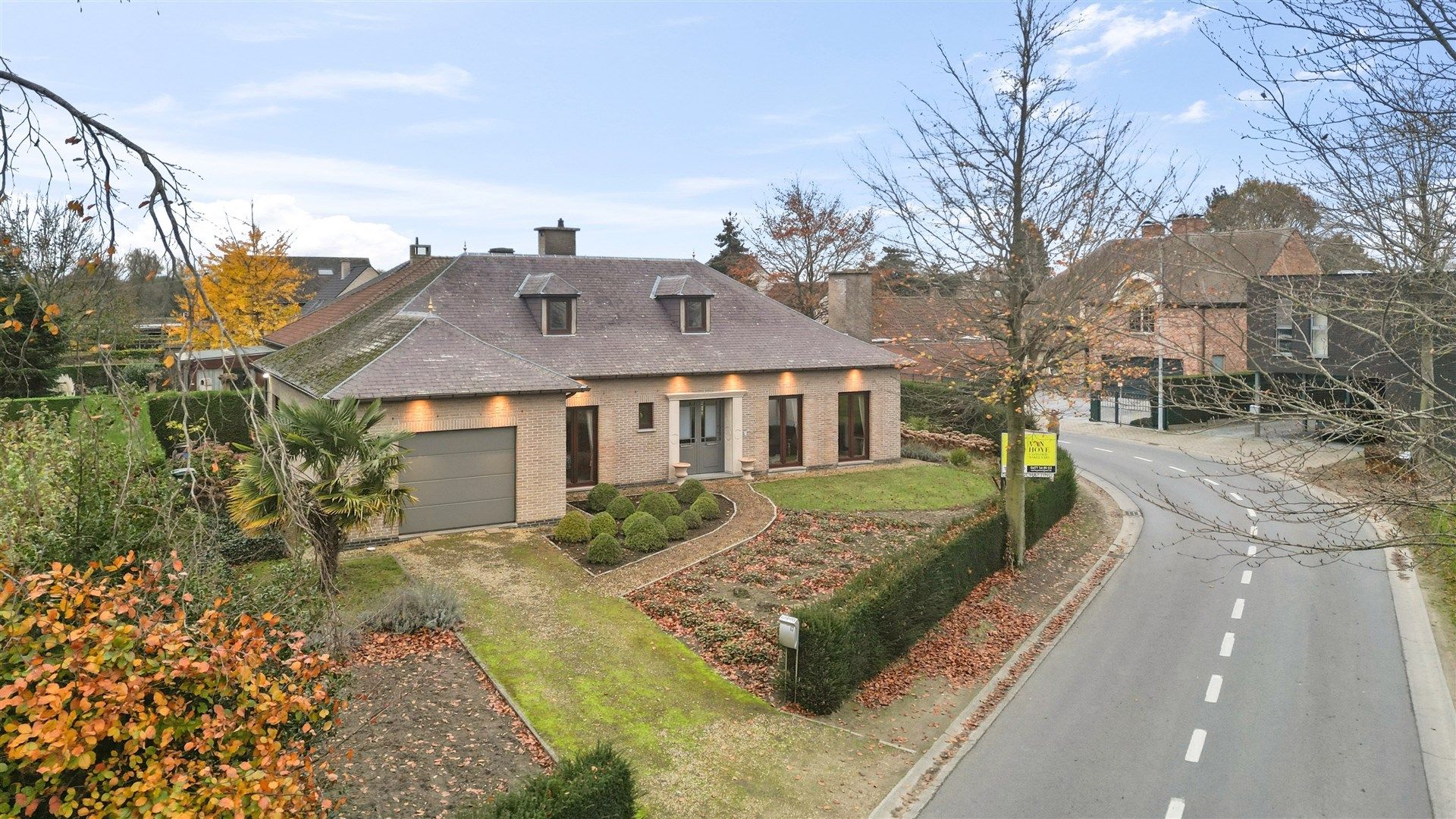 Bungalow op 660m² grond, met 2 slaapkamers.  foto {{pictureIndex}}