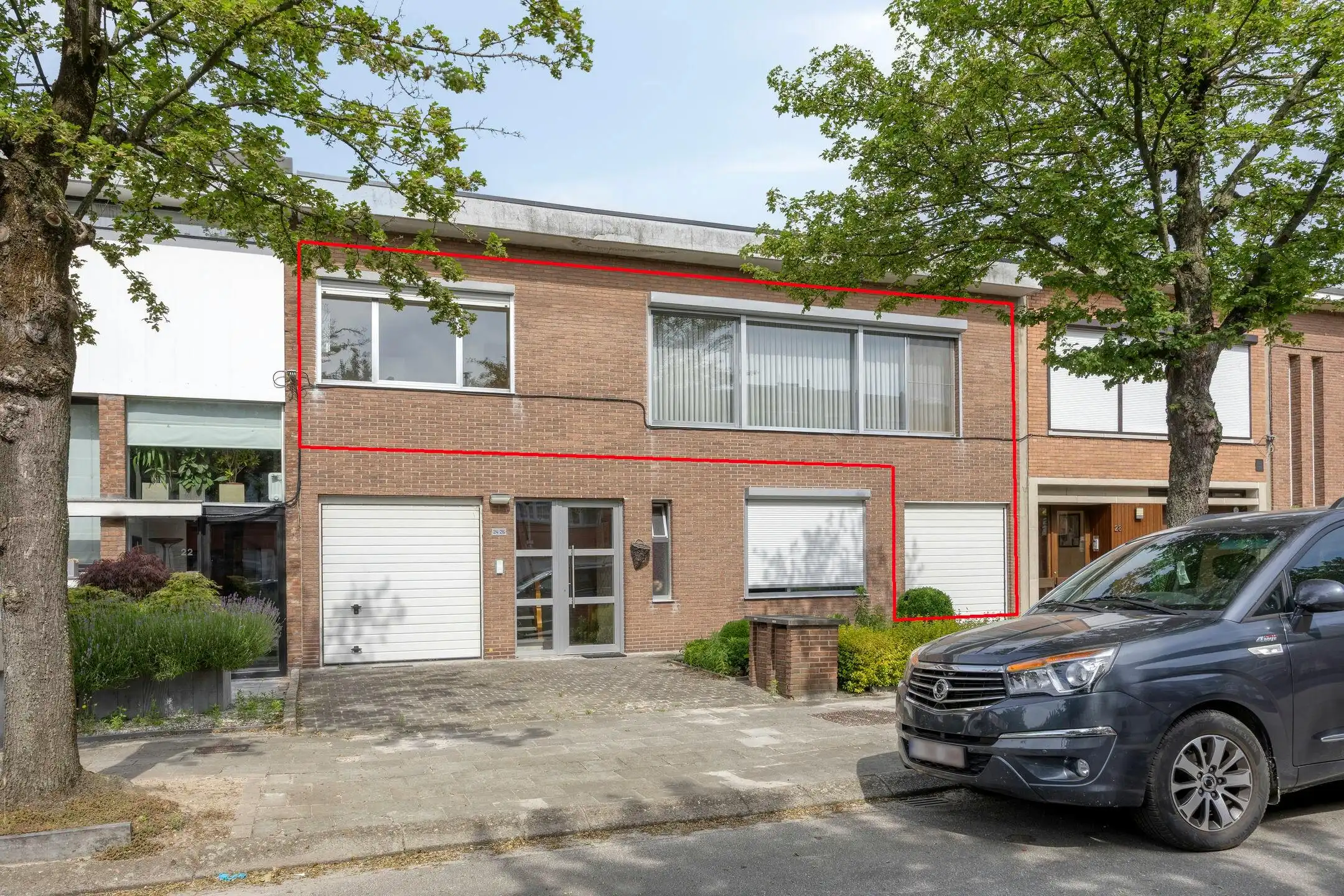 Appartement met 2 slaapkamers en garage te koop in Merksem foto {{pictureIndex}}
