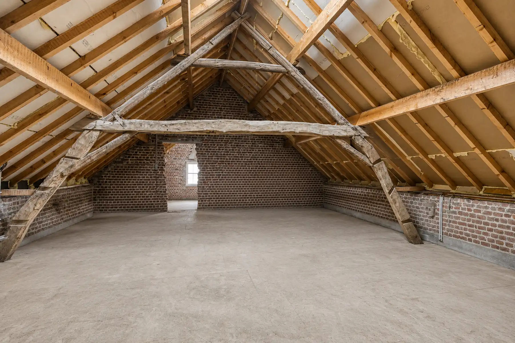 Ruime  gerenoveerde hoeve met werkplaats, zwembad en EPC B foto 26