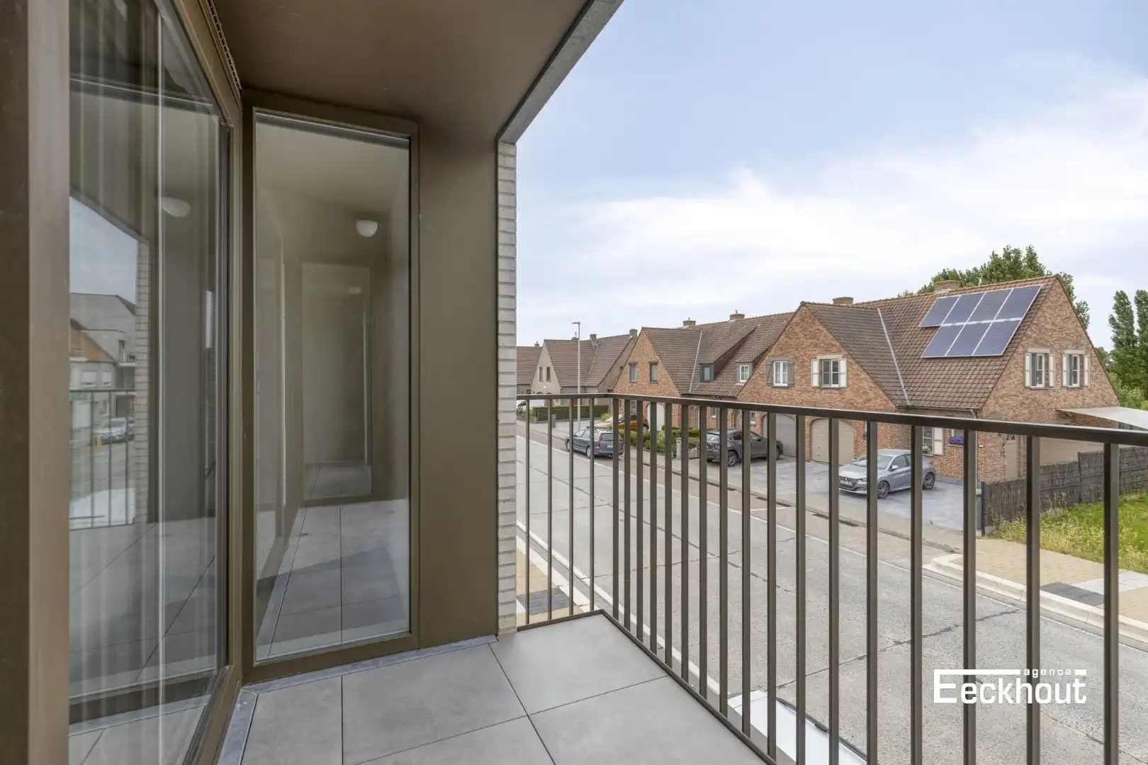 Nieuwbouwappartement met terras nabij alle voorzieningen te Bredene-Dorp! foto 2