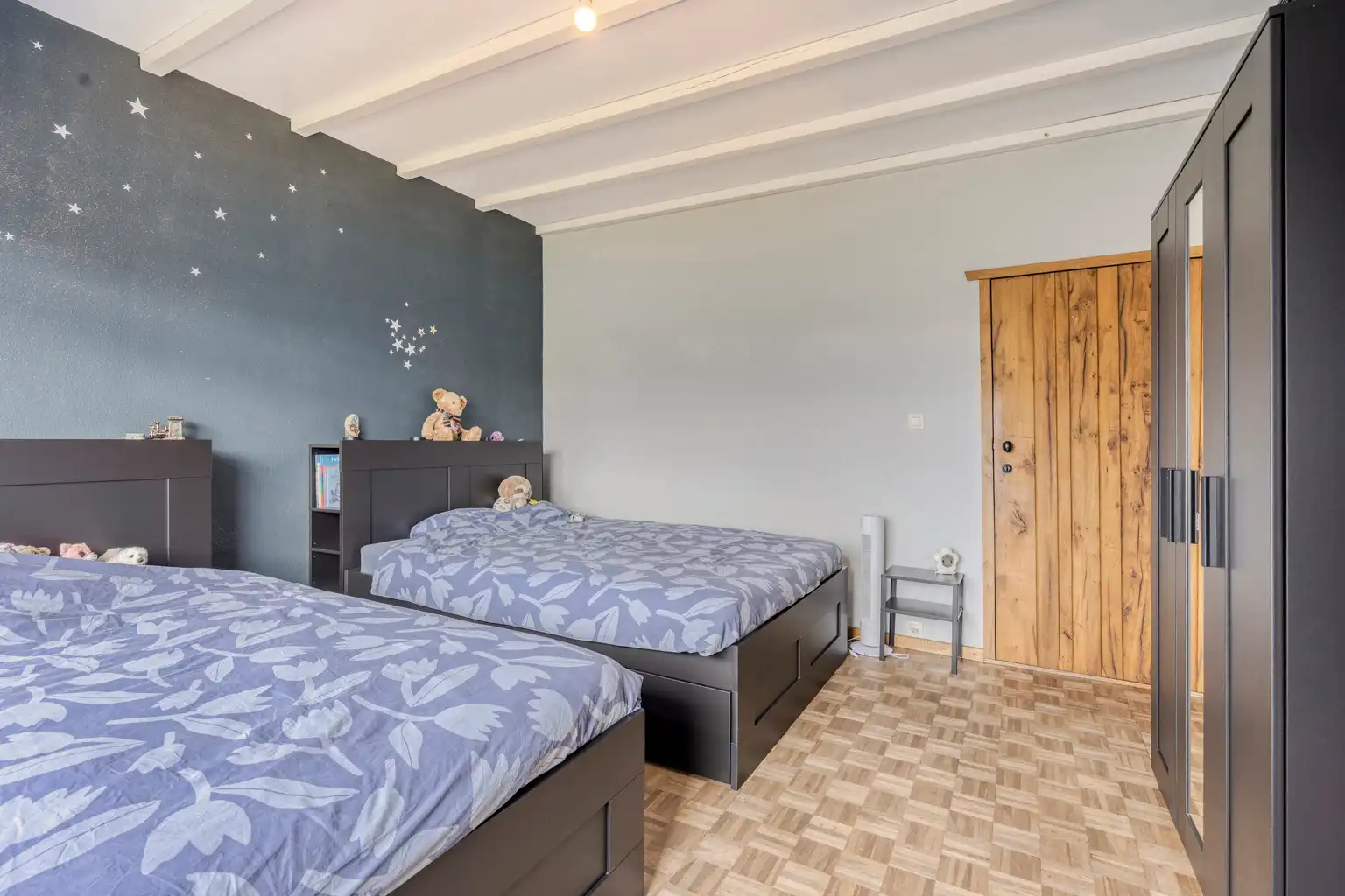 Ruime laagbouwwoning op 1806m² met omheinde tuin foto 13
