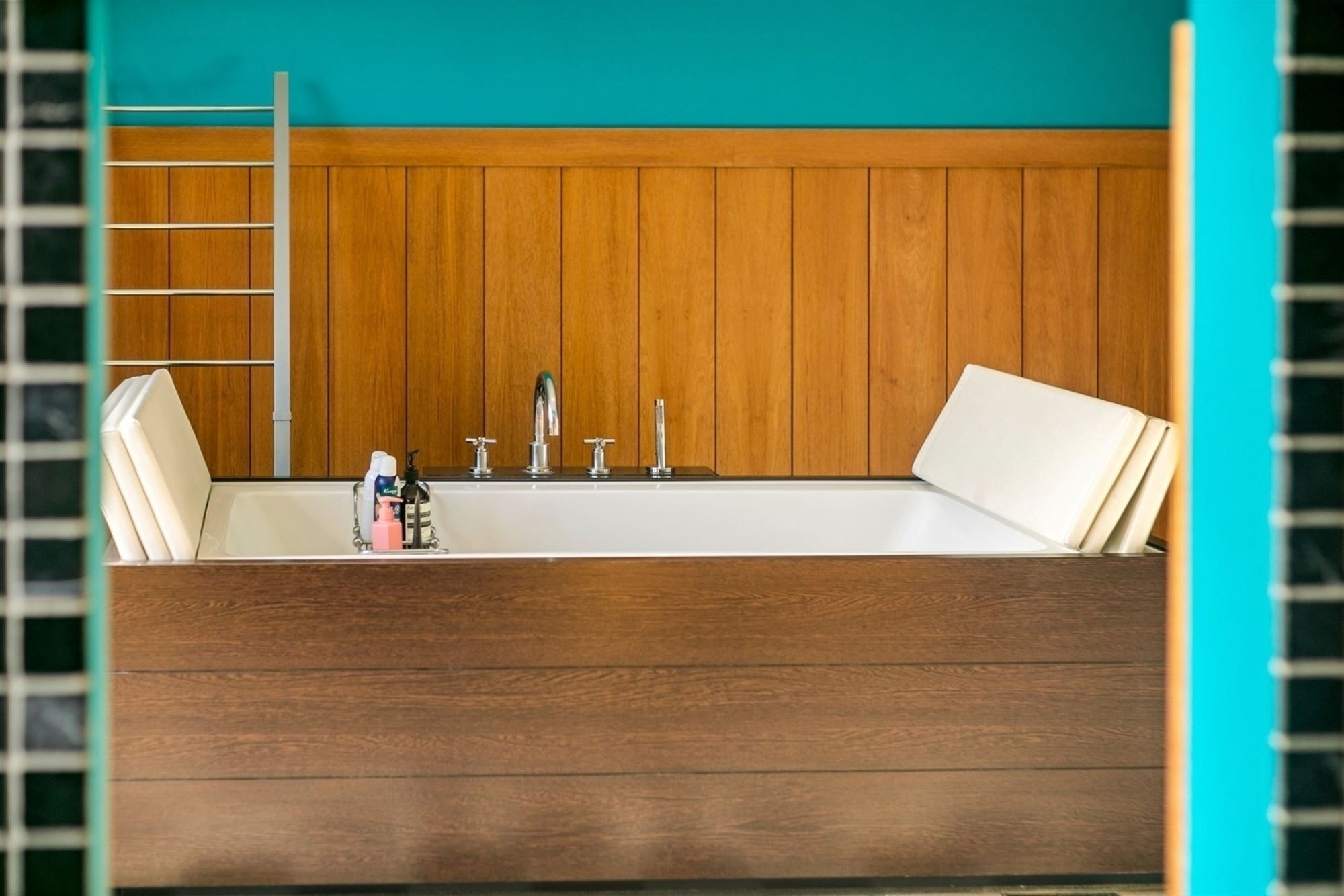 Karaktervolle woning in centrum Essen met prachtige tuin, 4 slaapkamers en commerciële ruimte foto 18