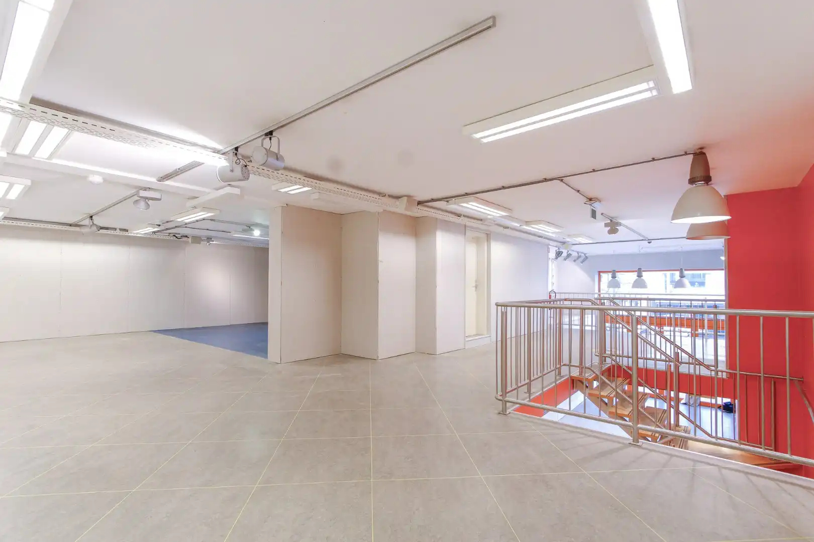 uitstekend gelegen handelspand Lippenslaan 148 foto 7