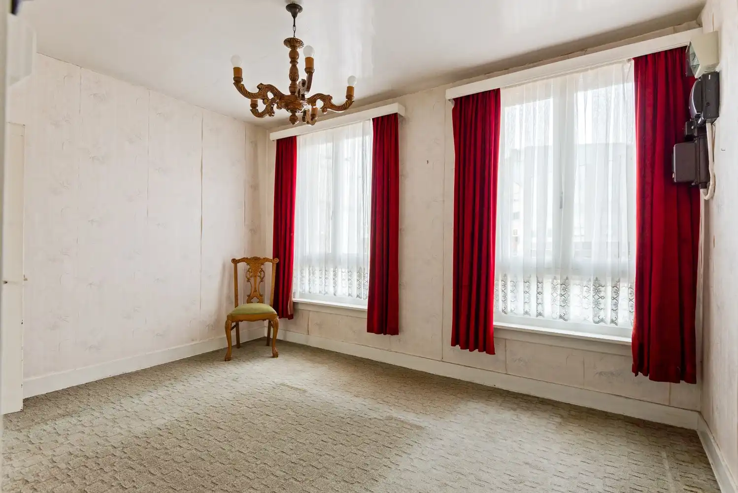 Te renoveren woning met 3 slaapkamers, veel potentieel en een groene tuin in Lier! foto 13