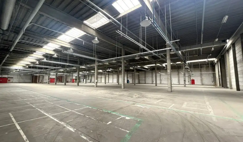Logistiek bedrijfspand te huur op Vynckier site Gent foto 2