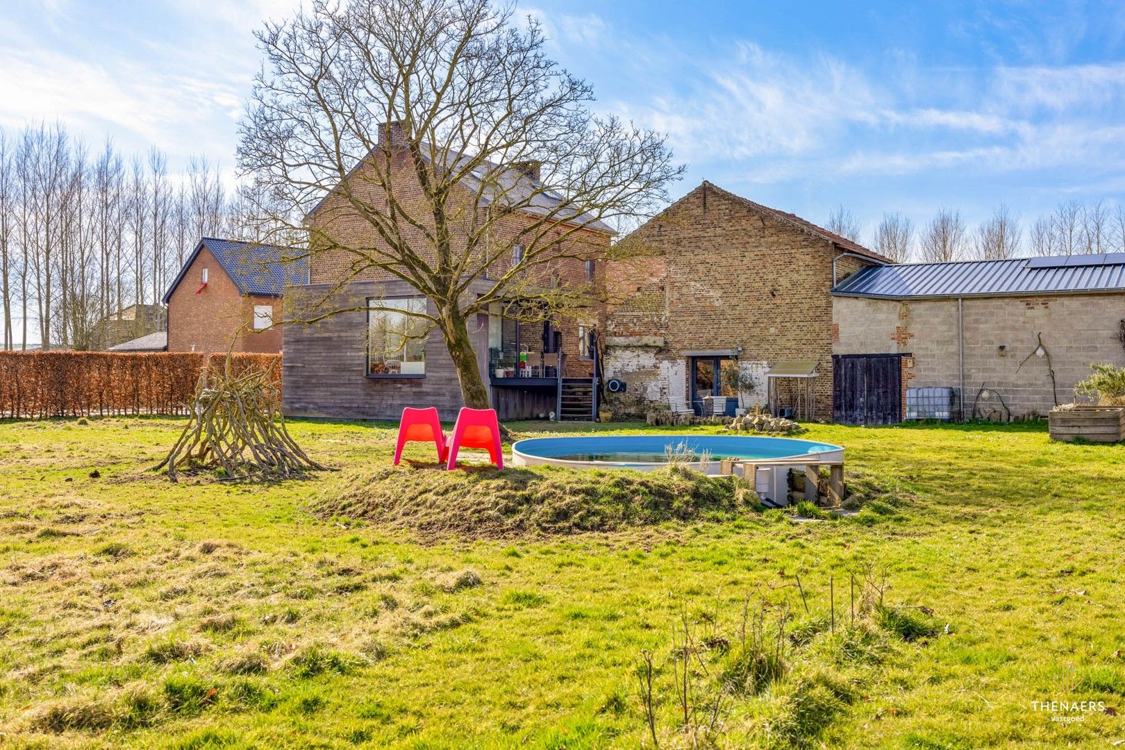 Prachtige, volledig gerenoveerde landelijke woning met ruime tuin in Gingelom (Jeuk). foto 40