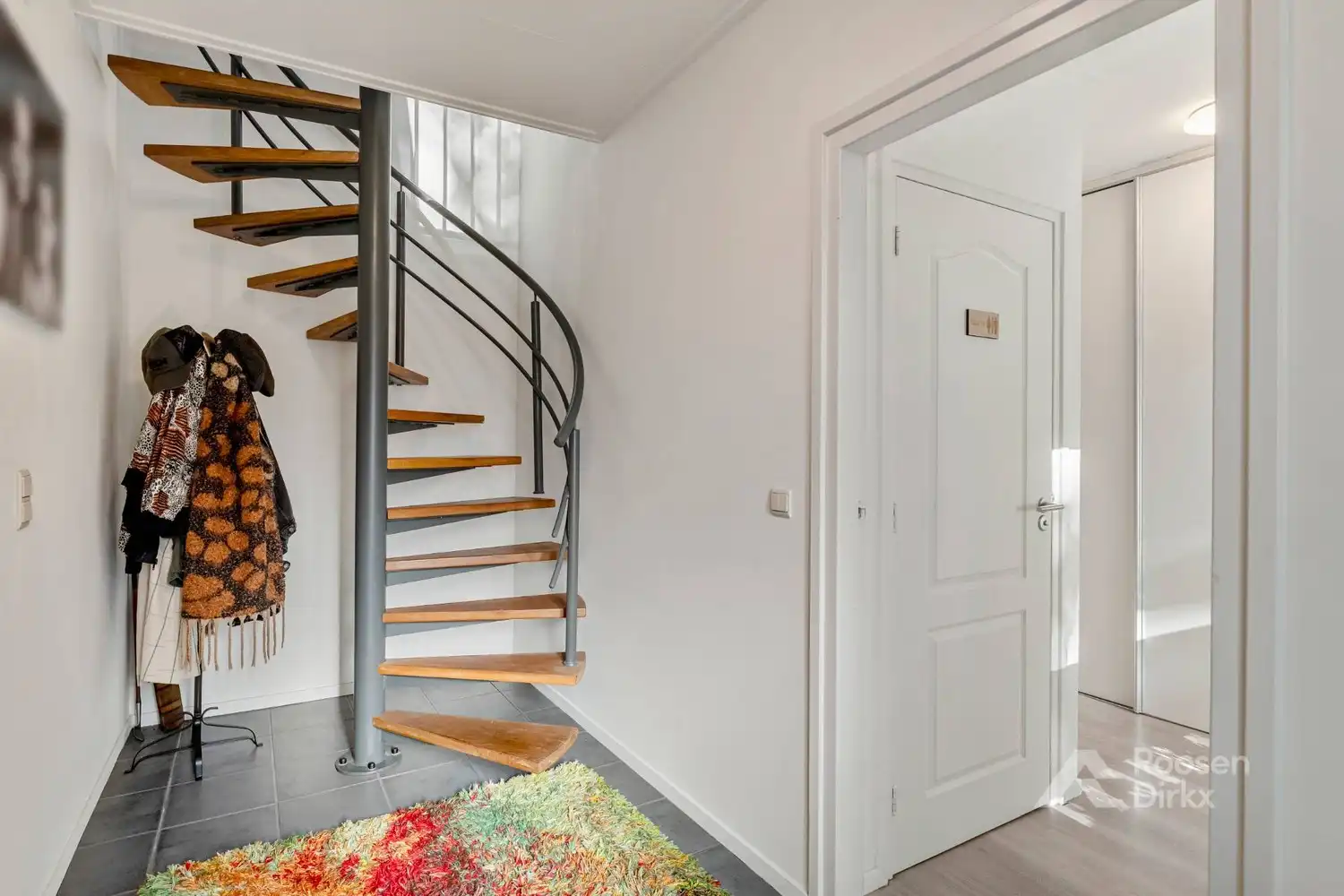 Karaktervolle gerenoveerde landelijke gezinswoning met 5 slaapkamers op perceel van 556m² foto 18