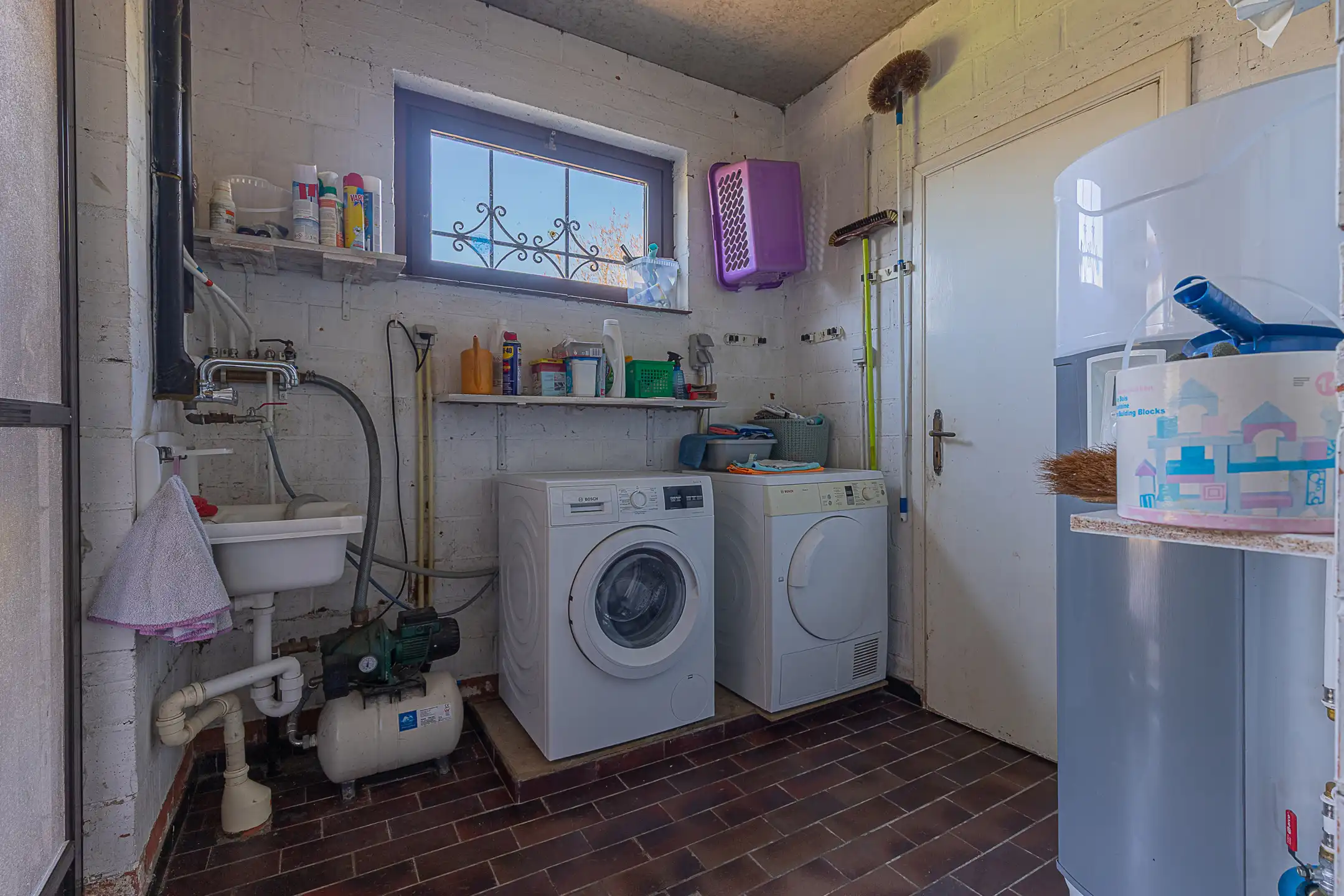 GIJZEGEM – Verzorgde 4-gevelwoning met zicht op de velden foto 24