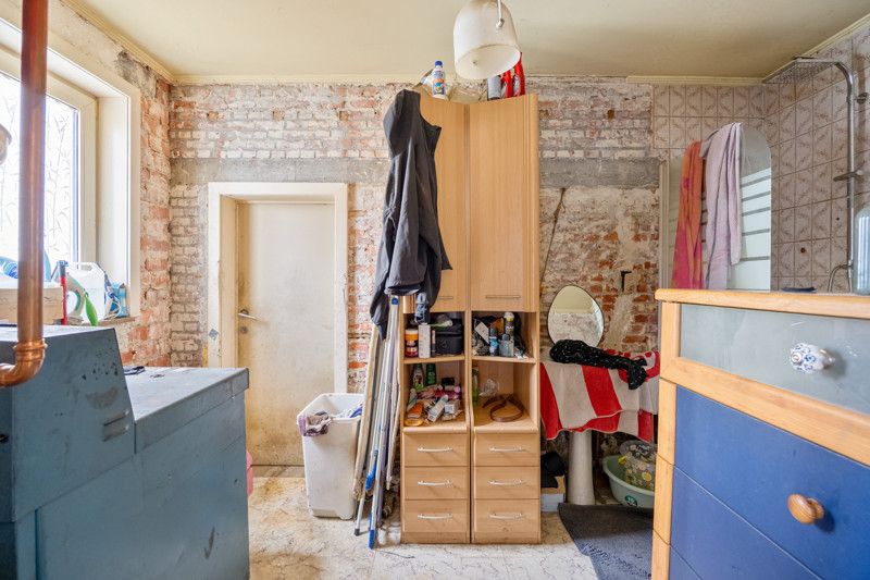 Te renoveren, goed gelegen woning op 8are 75ca foto 13