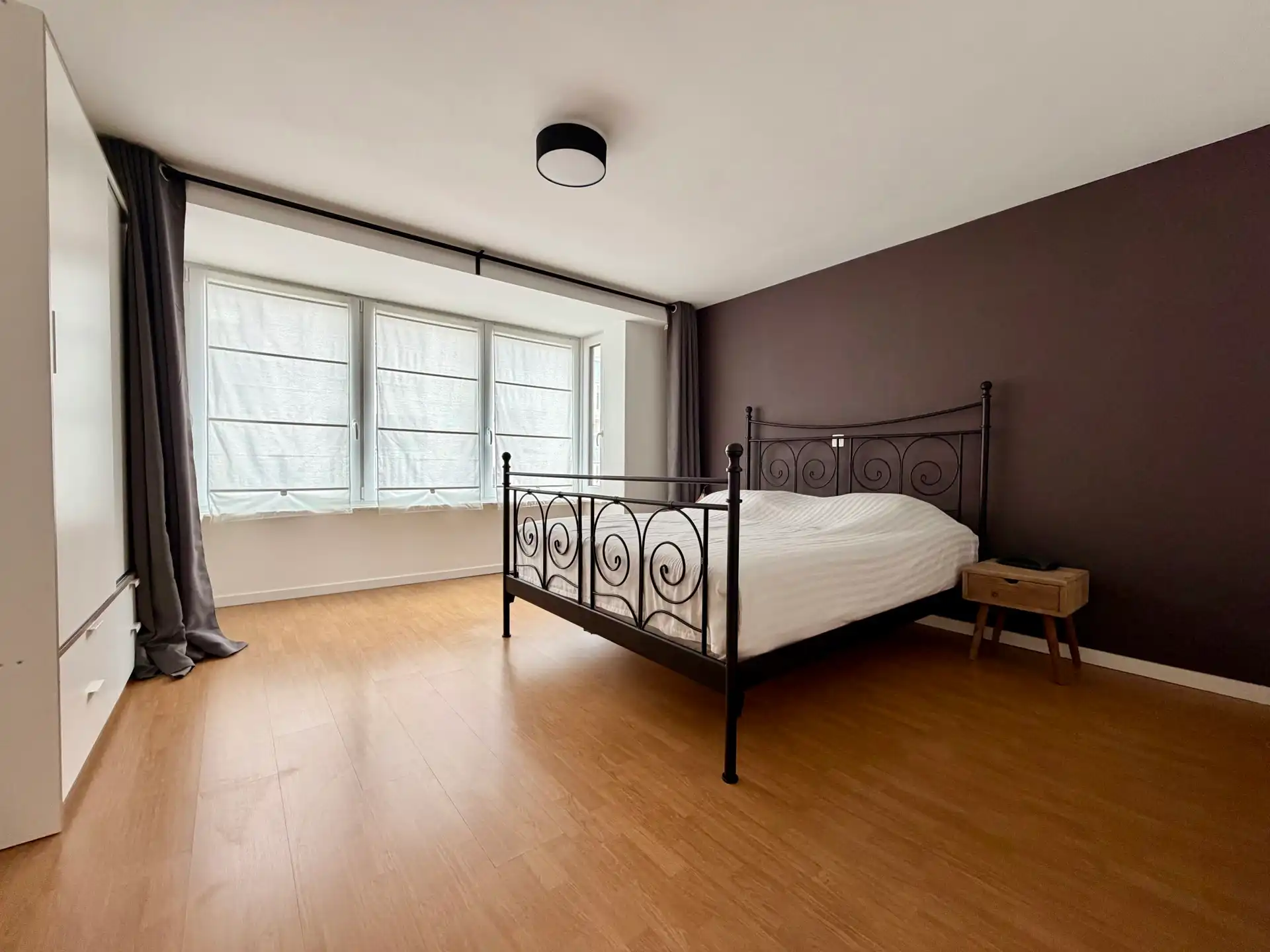 DE PANNE – Instapklare gerenoveerde woning met 4 slpk., grote garage, op wandelafstand van zee, bos en tram.  foto 22