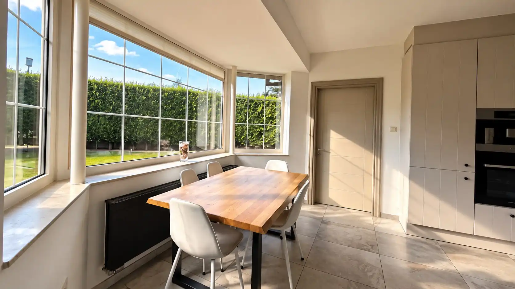 Grote woning met mogelijks 6 kamers, garage,... foto 8