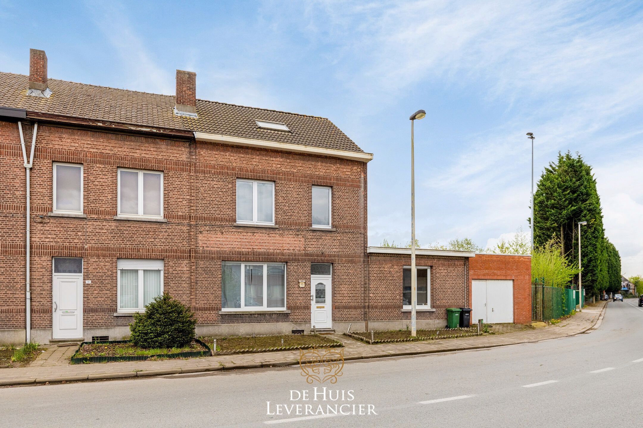 Ruime recent gerenoveerde HOB (4slpks) met garage en stadstuin  foto {{pictureIndex}}