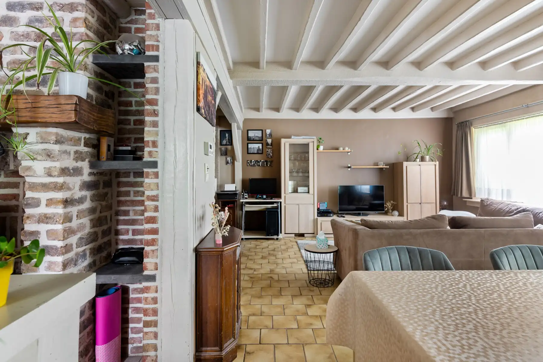Uitstekend gelegen woning op ruim en zonnig perceel foto 9