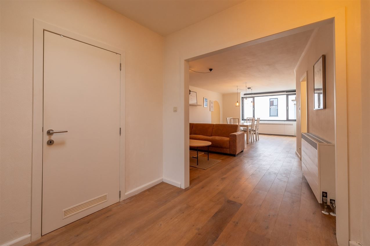 Gerenoveerd tweeslaapkamerappartement foto 4