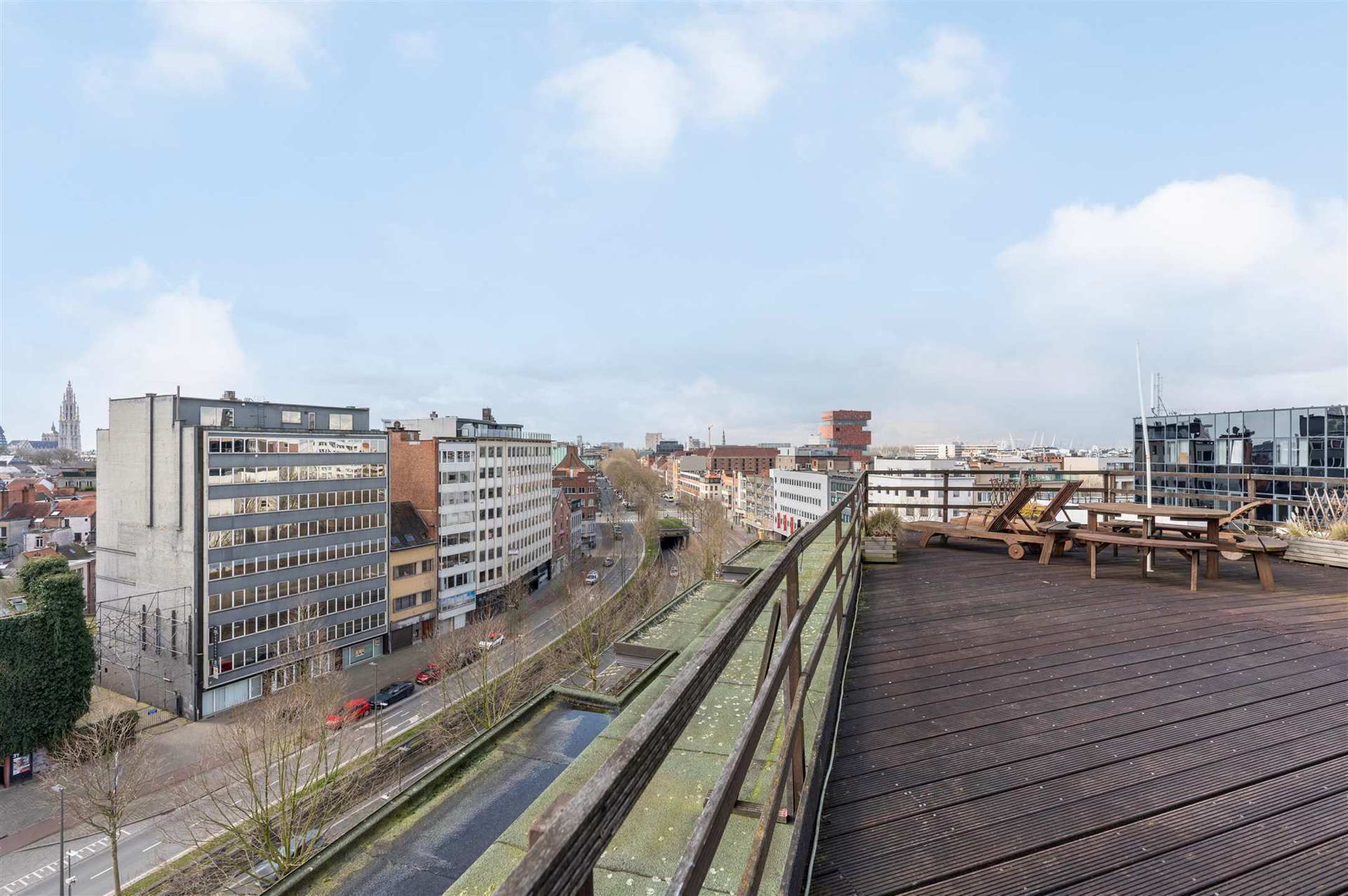 Indrukwekkend luxueus appartement met 2 slaapkamers in Antwerpen foto 32