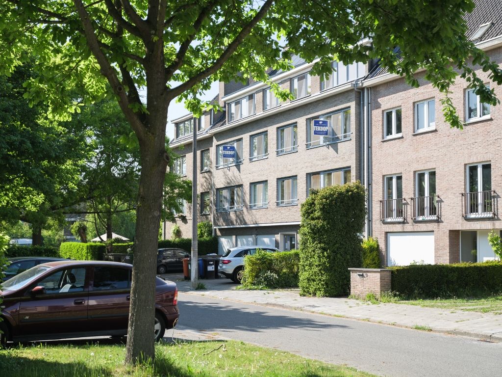Gerenoveerd 1 slpk appartement met tuin nabij station Gent Sint-Pieters foto 17