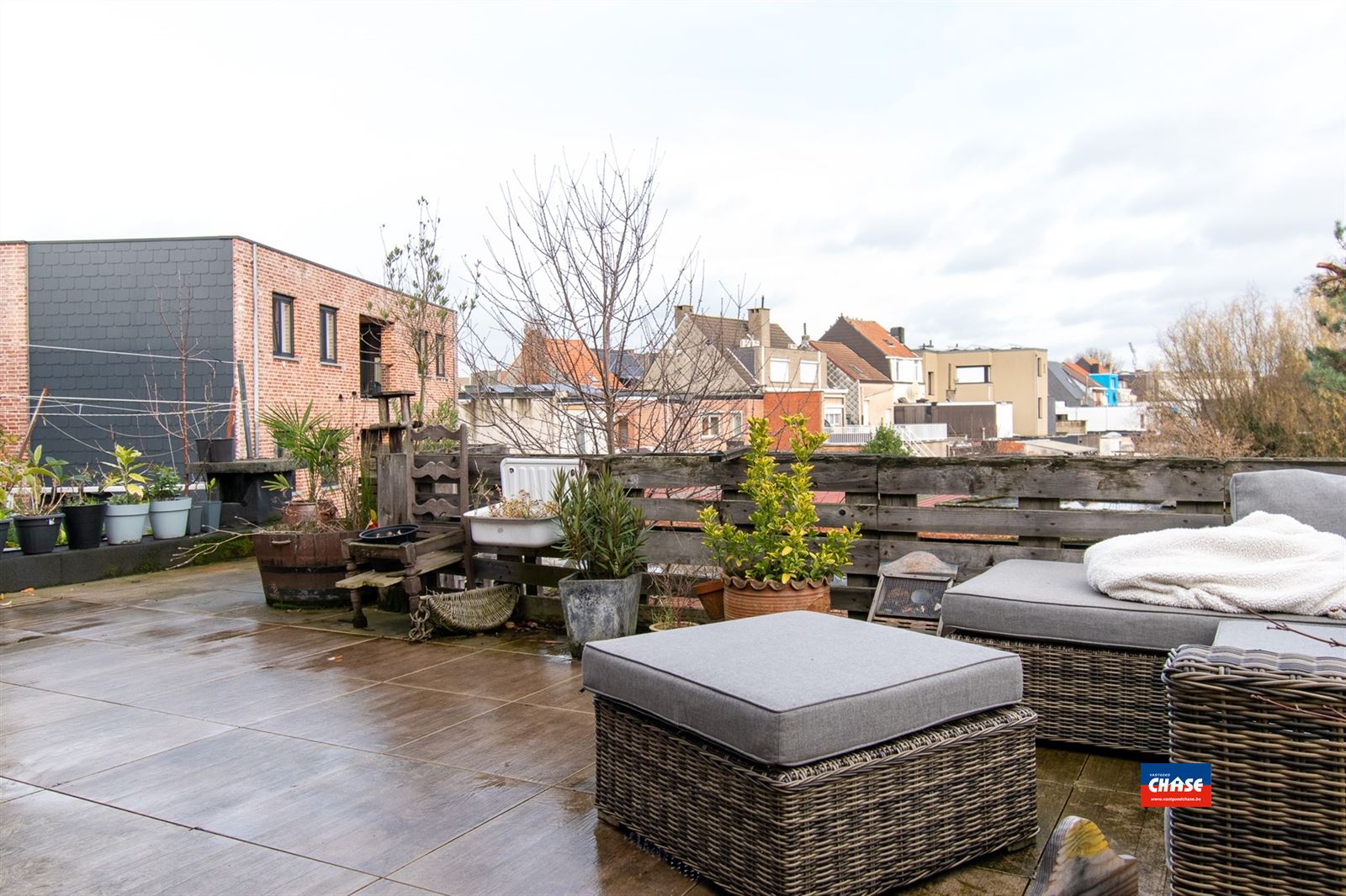 Knappe woning met 4 slaapkamers en enorm veel mogelijkheden foto 4