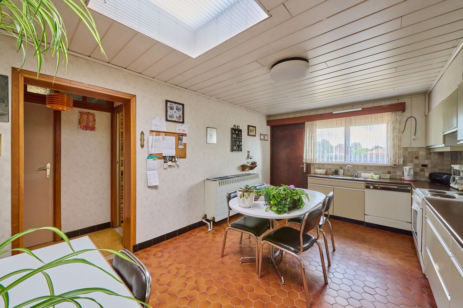 Vrijstaande woning gelegen op een zuidgericht perceel nabij het centrum van Hechtel foto 15