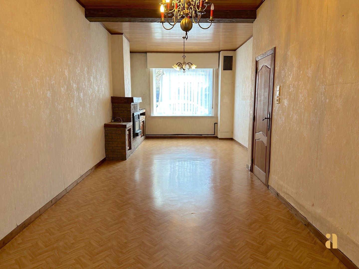 Mooie renovatiekans: ruime tuin en immens veel potentieel foto 5